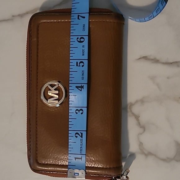 Michael Kors Cognac Brown Pebbled Leather Wallet Wristlet Practical Errands - Picture 12 of 14